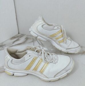 Adidas Women's White Gold Cheer Shoes Sneakers, Sz 6.5